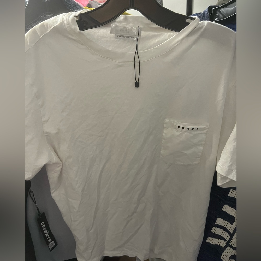 Prada t shirt w pocket